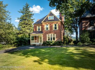 44 W Chestnut St, Kingston, NY 12401