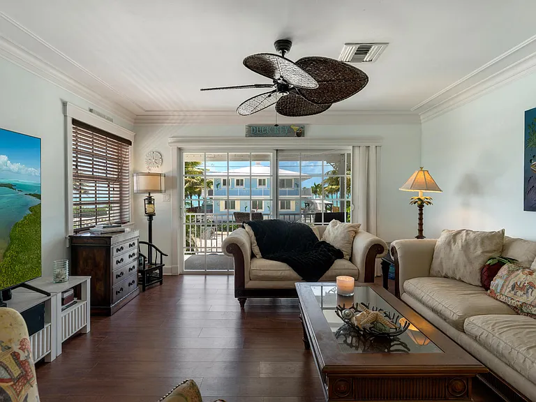 235 W Seaview Cir — Photo 9