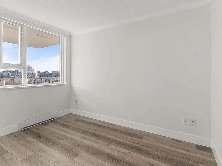 125 Milross Ave #704 — Photo 18
