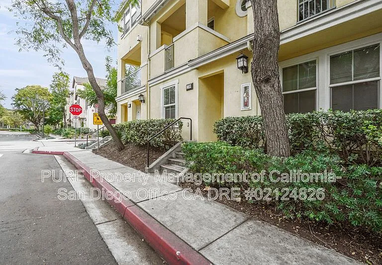 2709 Persimmon Ct — Photo 2