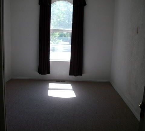 3rd image of 803 E 6th St