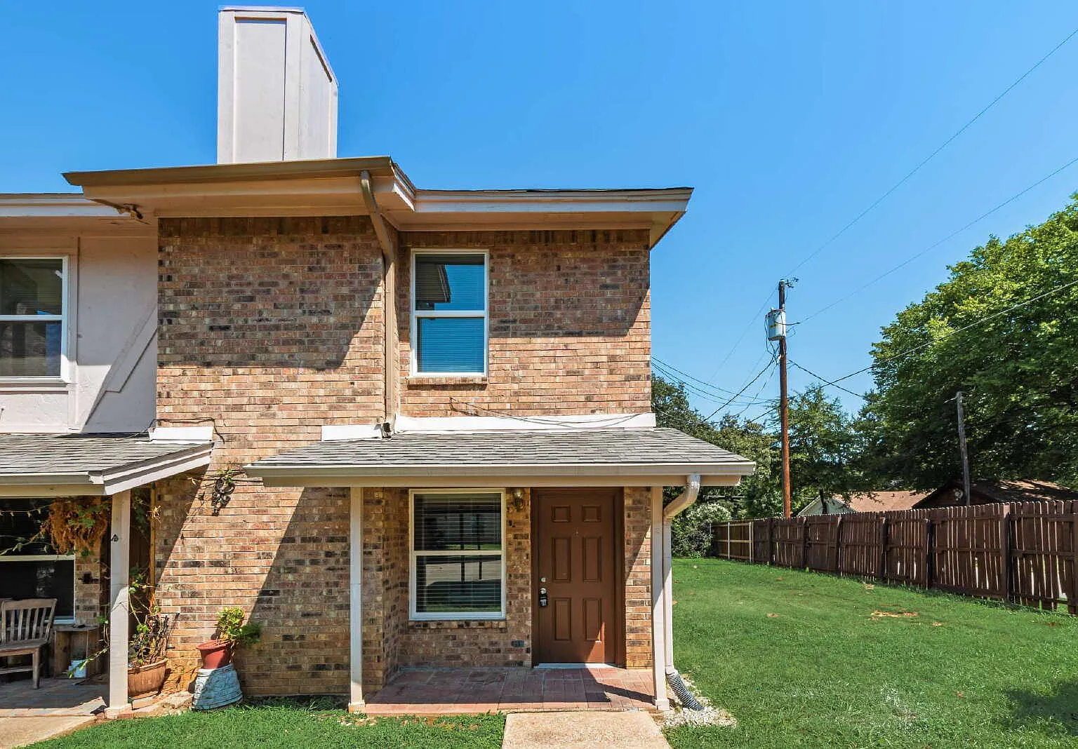 2 bed, 1.5 bath, 1056 sqft, $1,495 — Photo 1