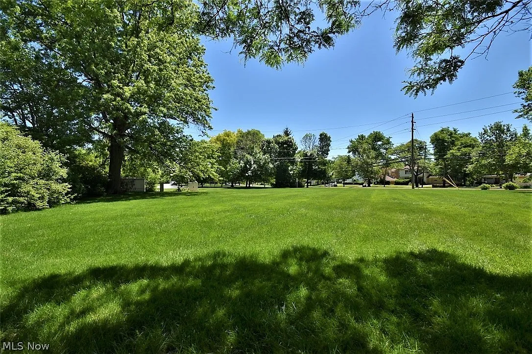 Edgewood Rd photo 1