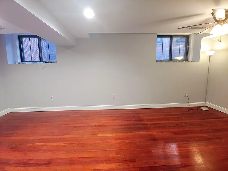 10 Weston Ave #114 — Photo 9