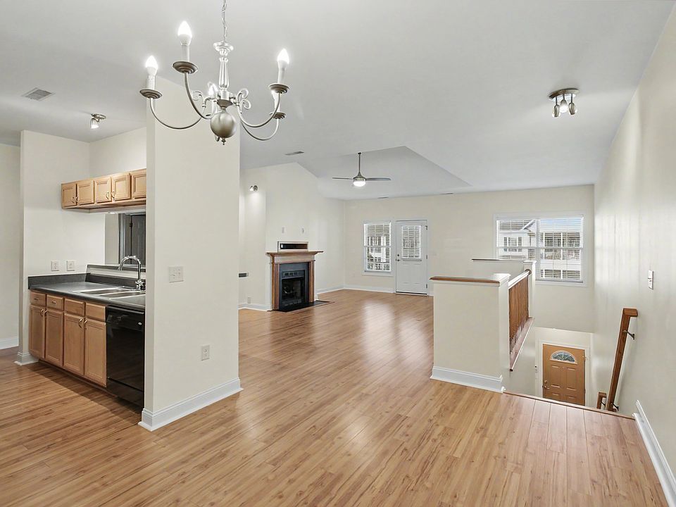 1st image of 1925 Tara Ct APT 204
