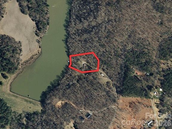 4th image of 261 Groves Pkwy