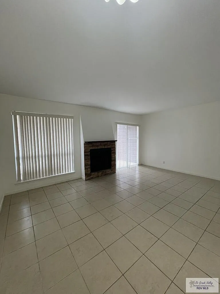 4601 Carmen Ave — Photo 3