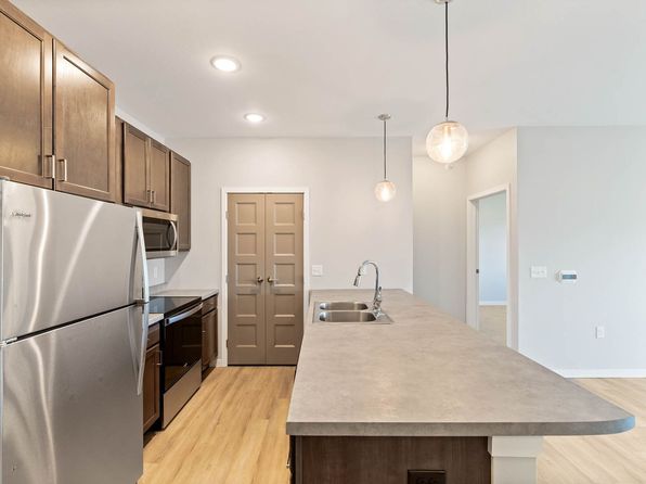 2121 S Silverthorne Ave #313