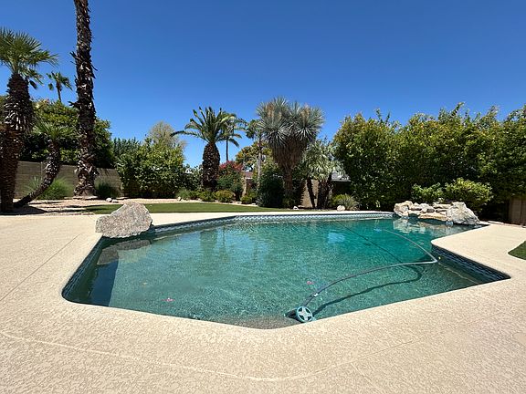 5th image of 3924 E Yucca St