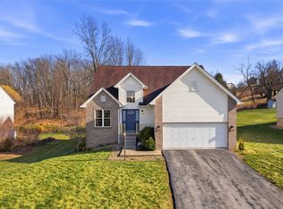 1319 Deerfield Ln W, Leechburg, PA 15656