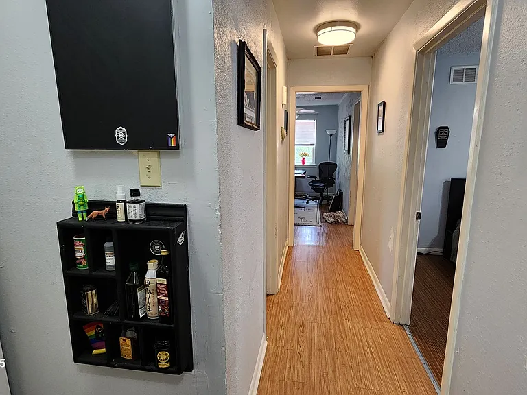 1015 S Welch St — Photo 7