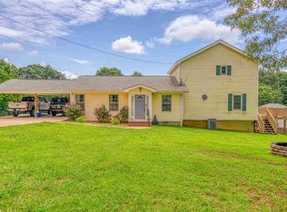 194 River Dr, Tuscumbia, AL 35674