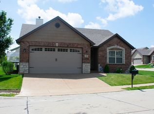 106 Blue Water Dr, O'Fallon, MO 63366