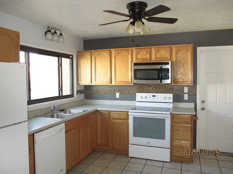 1706 Utah St NE — Photo 7