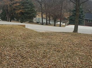 9018 Murray Dr, Plattsmouth, NE 68048