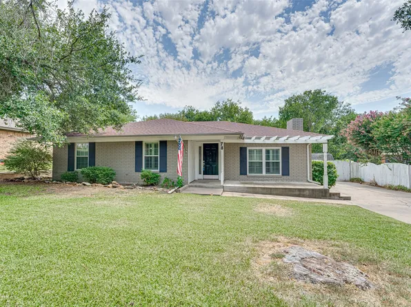 78 Delmore Dr, Hillsboro, TX 76645