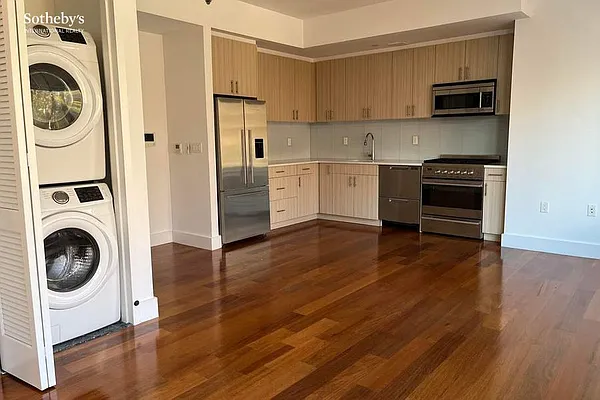 Rented by Sotheby's International Realty | media 14