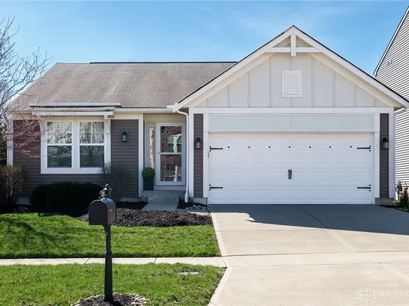 4279 Hunting Hawk Dr, Lebanon, OH 45036