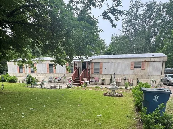 203 W Jobe Dr, Bertrand, MO 63823