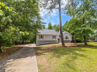 605 Woodall Dr, Woodstock, GA 30188