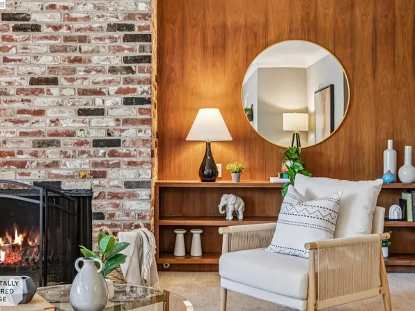 1500 Alameda Ave APT D, Alameda, CA 94501