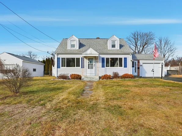 104 Chateaugay St, Chicopee, MA 01020