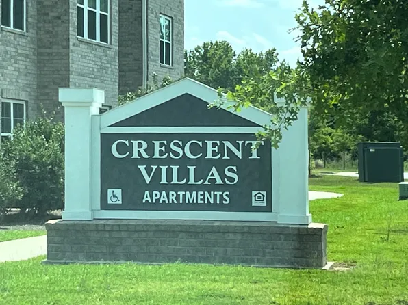 Crescent Villas