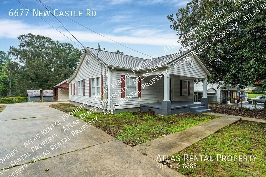 3 Bedroom/2 Bath Move in Ready! Pet Friendly — Photo 3