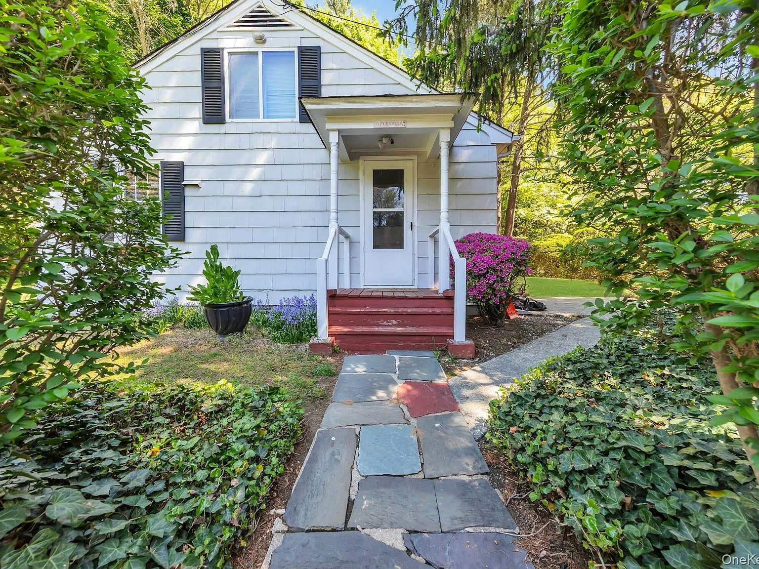 1 bed, 1.0 bath, 750 sqft, $3,700 — Photo 2