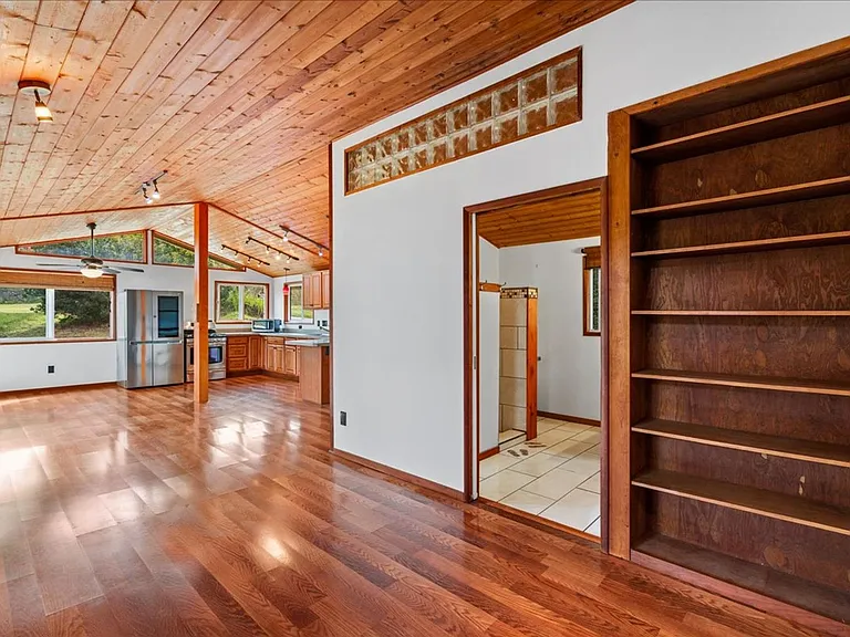 31 Hapapa Rd #B — Photo 18