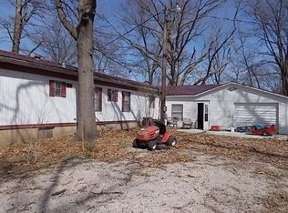 1060 650 E, Tower Hill, IL 62571