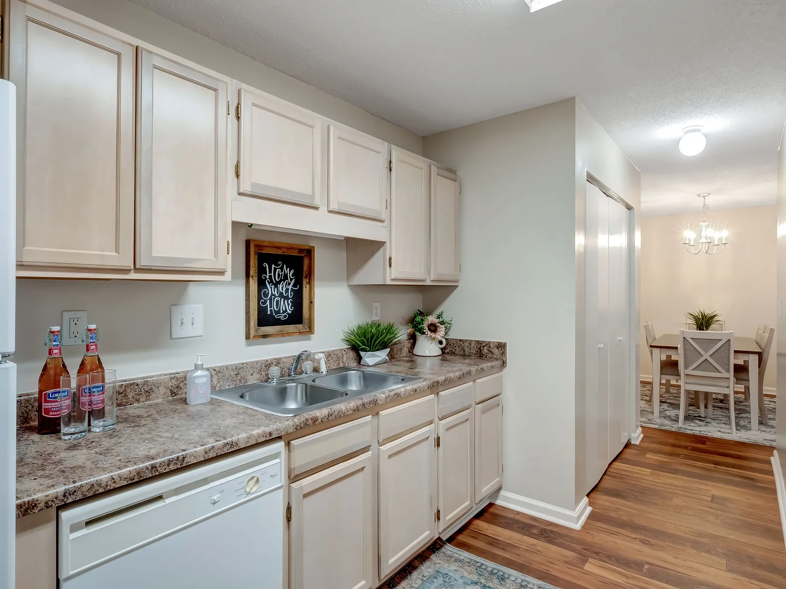 Regal Pointe Apartment Homes — Photo 3