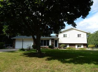 17747 Tally Ho Dr E, South Bend, IN