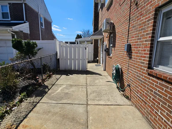 2722 Rhawn St #B, Philadelphia, PA 19152