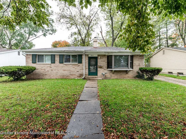 3621 Sumpter St, Lansing, MI 48911