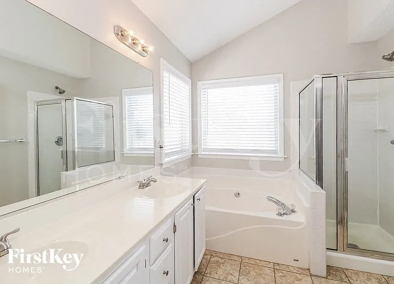 4300 Kirkstone Dr — Photo 10