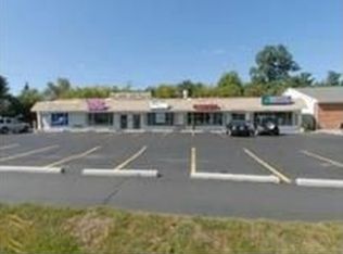 6482 Williams Lake Rd, Waterford, MI 48329