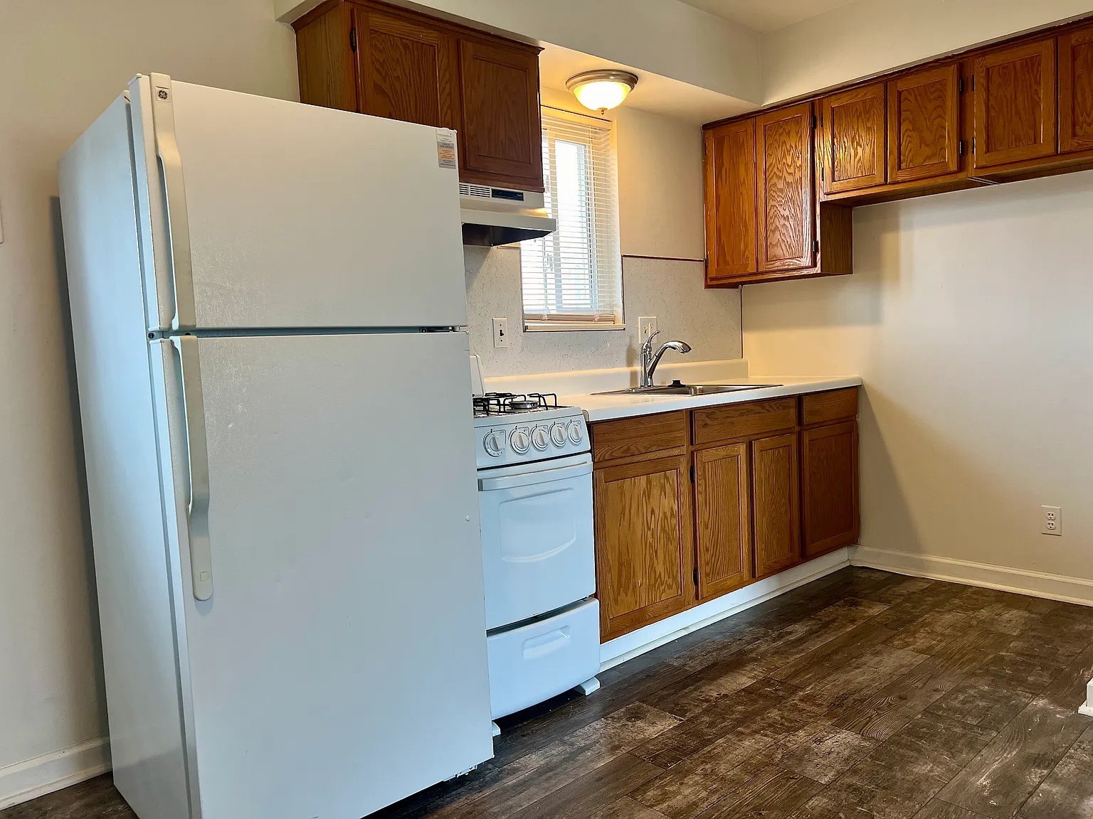 1 bed, 800 sqft, $895 — Photo 2