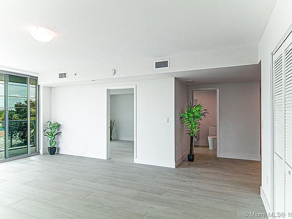 5th image of 13800 Highland Dr #406