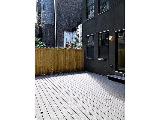 Rented by Mirador Real Estate | media 78