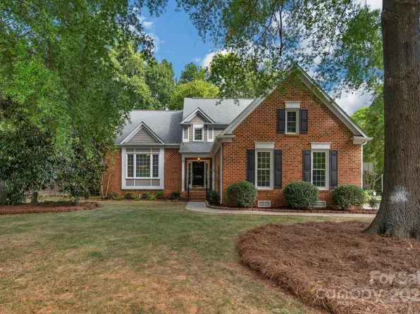 11905 Provincetowne Dr, Charlotte, NC 28277