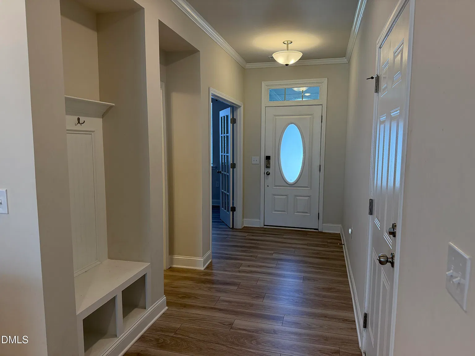 3 bed, 2.5 bath, 2388 sqft, $2,250 — Photo 2