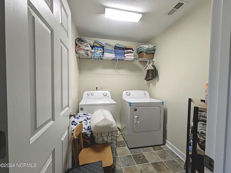 205 Bell Ridge Ln — Photo 16