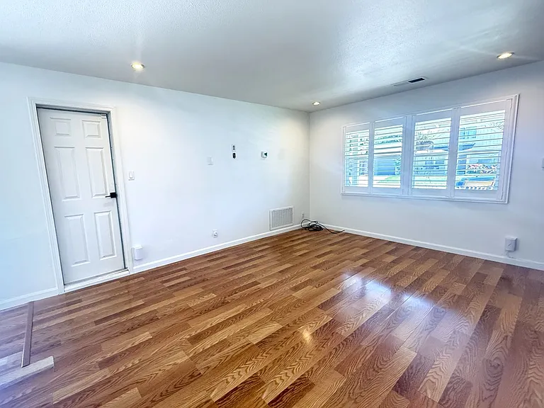 4133 Joan Ave — Photo 6