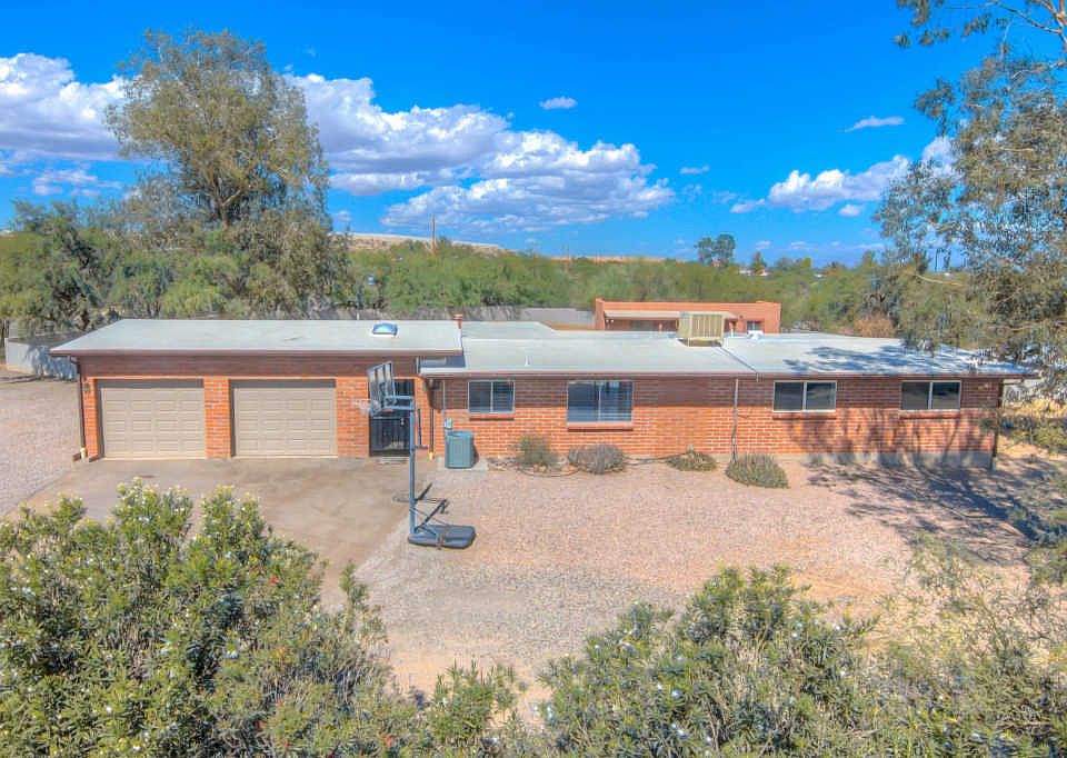 1st image of 17395 S Camino De Las Quintas