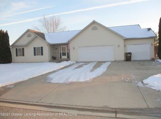 3216 E Crandell Dr, Charlotte, MI 48813