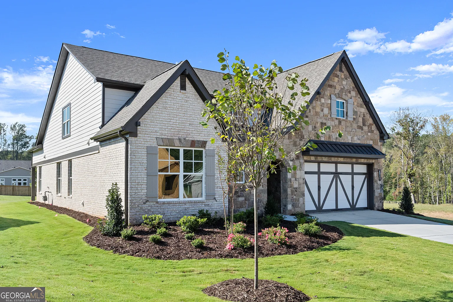 2745 Marie Way photo 1