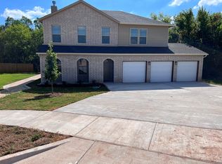 1505 S Fairway Dr, Sherman, TX 75090