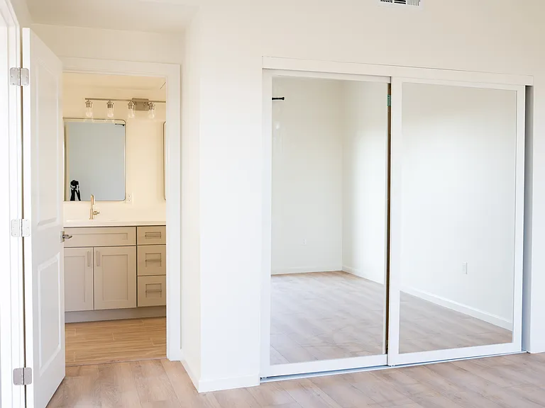 5259 Lexington Ave #3 — Photo 11
