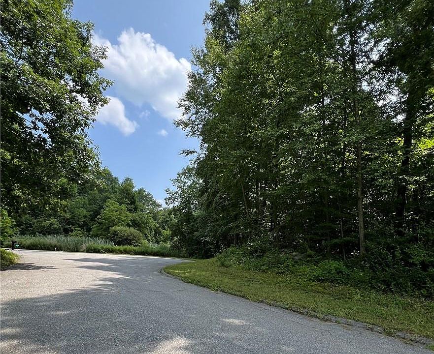 2nd image of 29 Michael Way